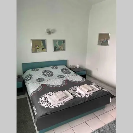 Two Bedrooms Luxury Saint Vlas *